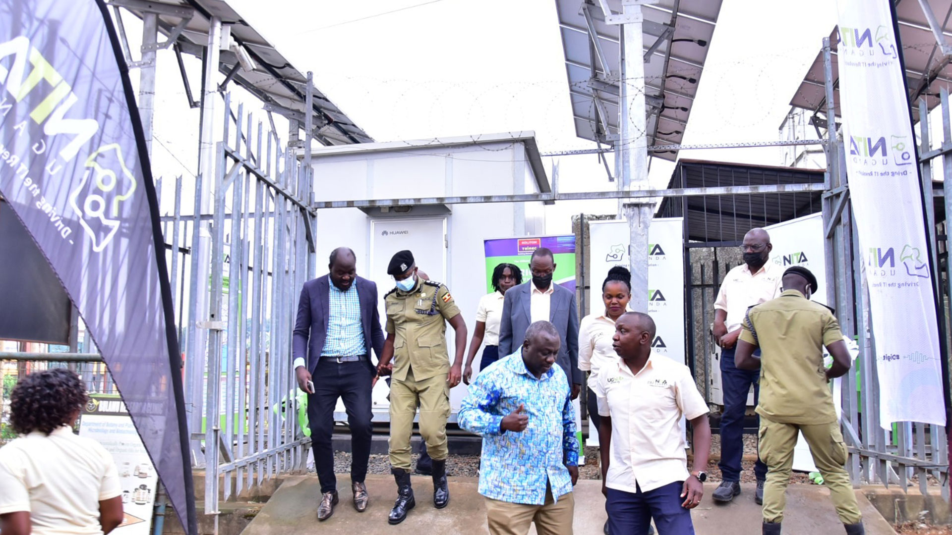 Hon. Alex Ruhunda officially unveils the Solar Powered Transmission Site in Fort Portal